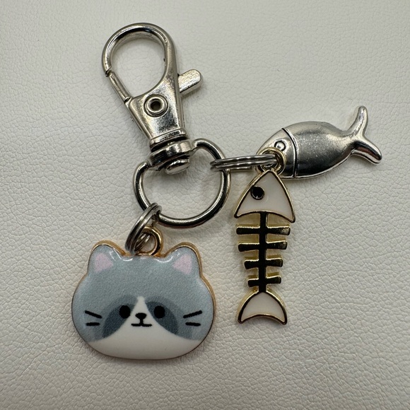 3/$20 Cute Gray Cat & Fish Charm Keychain - Picture 3 of 8